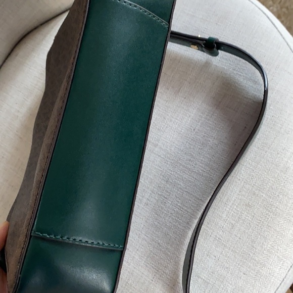 Michael Kors Gloria Pocket Crossbody - Picture 5 of 13